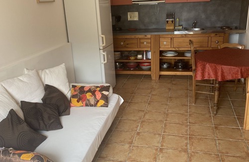 Propiac Apartment | L'Eglantier 2 - nature gîte facing Mont Ventoux, swimming pool
