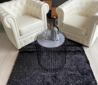 Neuville-sur-Sarthe Apartment | L escapade amoureuse