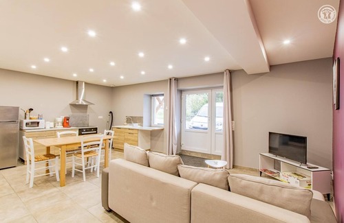 Saint-Martin-la-Patrouille House | L'etape de la Croisée