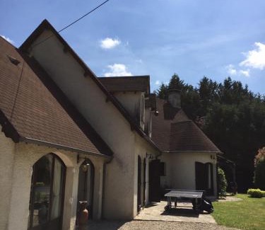 Saint-Martin-des-Champs House | L'Etincelle villa 14 pers, piscine jacuzzi, sauna