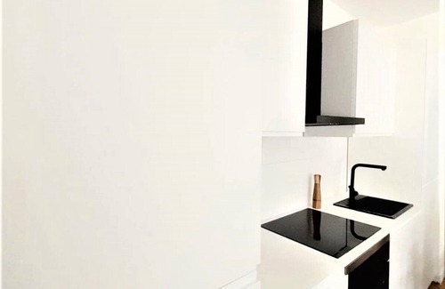 Nimes City Centre Apartment | L'Îlot Secret - Nîmes center - Air-conditioned apartment with terrace