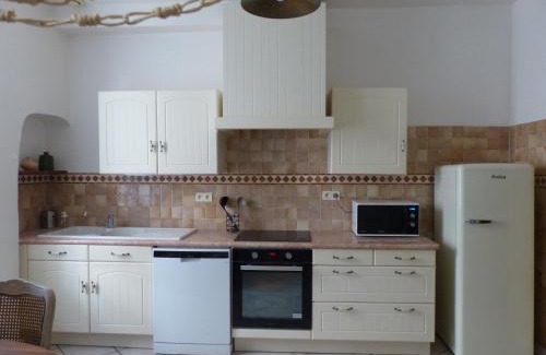 Caunes-Minervois House | L'Incarnat