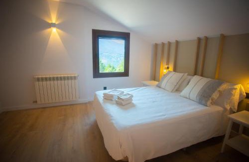 Saldes Hotel | L'indret del Pedraforca Adults Only
