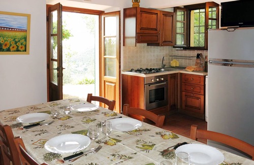 San Giuliano Terme House | L'Uccelliera by Interhome