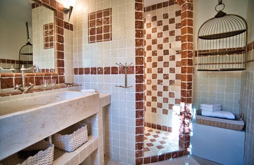 Blauzac Bed & Breakfast | L'uzétienne -Le Mas des Aires
