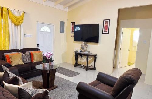 Falmouth House | L&V Paradise Vacation Home with Pool and Gym