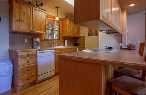 Reeds Spring House | L083, Feel majestic in this stunning 4-bedroom Lodge