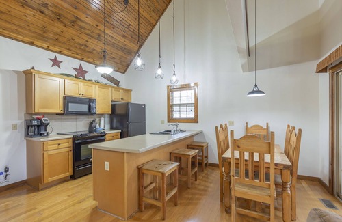 Reeds Spring Cabin | L119A, Family Funtimes 1-Br Loft Lakefront Cabin