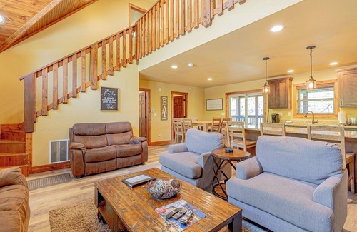 Reeds Spring Cabin | L137, 4Br Fox Hollow Cabin, September Nights – 15% Off 3+ Nts SEE DESC. BELOW