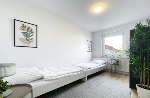 Wiederitzsch Apartment | L21-Apartment Leipzig Nord, 3 Zimmer, 8 Personen, Standardisierte Ausstattung, ideal für Reisende, Pendler, Familien