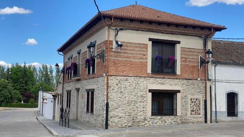 Nieva House | LA ANTIGUA TABERNA