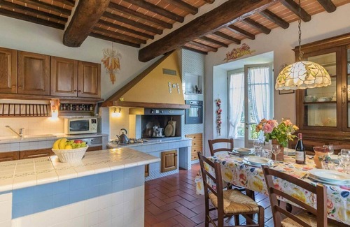 Mologno Villa | La Barghigiana, villa with private pool, large fenced garden, WiFi