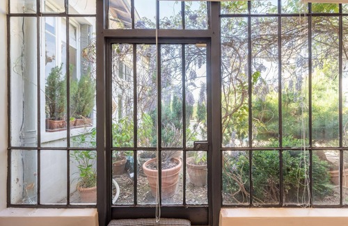 Saint-Didier-au-Mont-d'Or Villa | La belle vie, charming house with pool