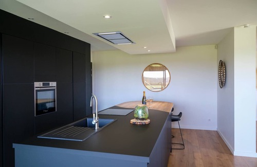 Leojac Villa | La Bellevue with SPA - Aircon