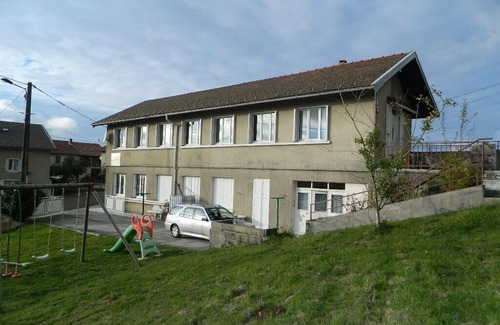 Etival Apartment | La Berlie du Jura +gîte n°3 + 12 persons