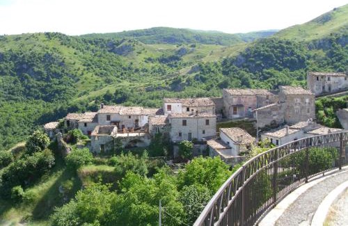 Bojano Apartment | La Borgata