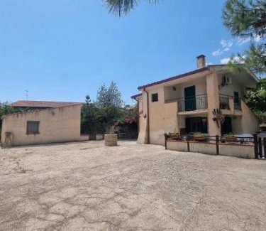 Caltanissetta Apartment | La BouganVille