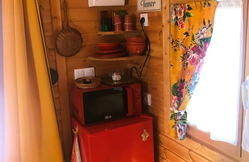 Saint-Paul-en-Foret Villa | LA BRINDILLE Charming gypsy caravan, in the forest, all comforts 2/3 p Swimming pool