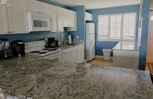 Key West Condo | La Brisa - Ocean Views Across from Smathers Beach