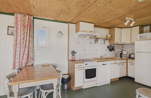 Salignac-Eyvignes Ski Chalet | La Brousse No. 1 - pool - sleeps 5 with garden