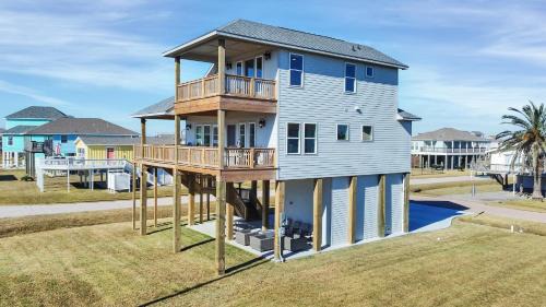 Terramar Beach House | La Buena Brisa - The Good Breeze with Gulf views.