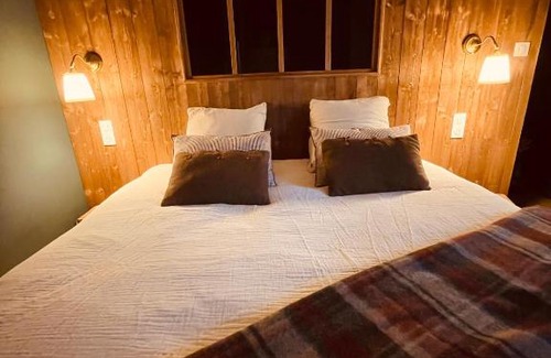 Moussy Bed & Breakfast | LA CABANE AFFRANCHIE