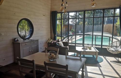 Le Thoureil Ski Chalet | La Cabane Bois des Roses