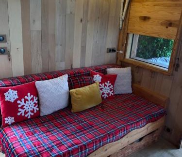Bassussarry Bed & Breakfast | La Cabane le Cœur de Xanet