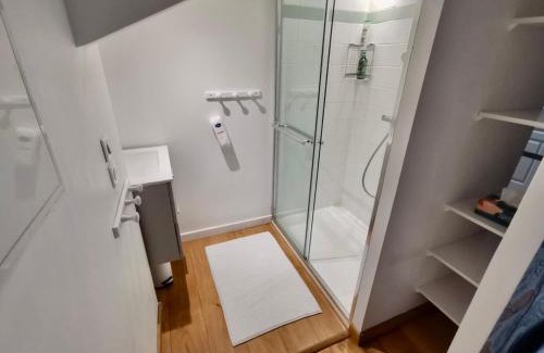 Sauveterre-Saint-Denis Bed & Breakfast | La Canolière - Chambre d'hôtes Olivia