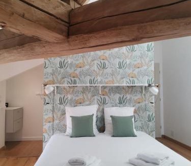 Sauveterre-Saint-Denis Bed & Breakfast | La Canolière - Chambre d'hôtes Olivia