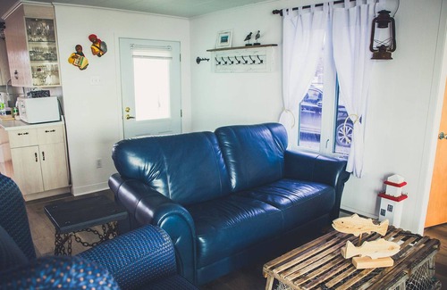 Trois-Pistoles Ski Chalet | La Capitainerie | Coastal Charm with River View