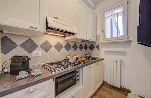Padenghe sul Garda Apartment | La Casa Accanto With Shared Pool