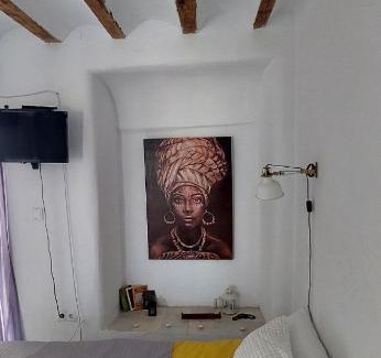 Martos House | La Casa Character
