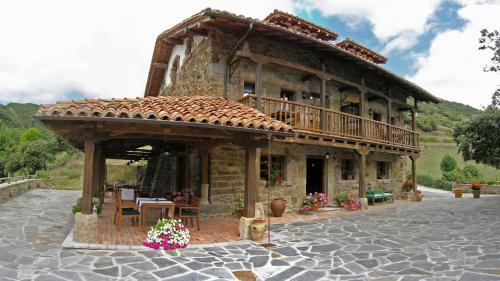 Vada House | La Casa De Las Arcas