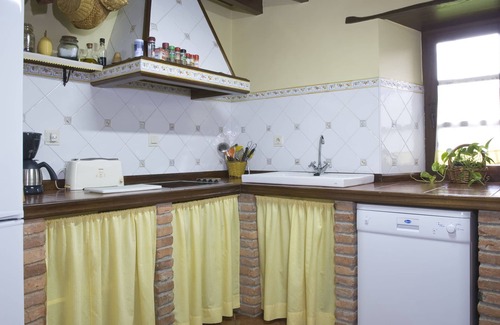 San Pedro de la Ribera Cottage | La casa del Campo, cozy cottage next to the beaches of Cudillero