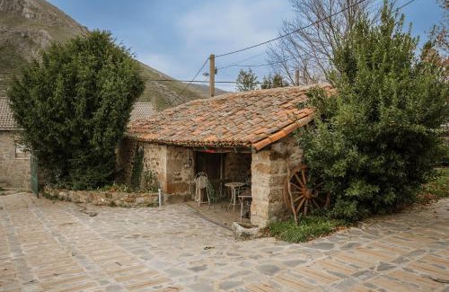 La Pernia House | La Casa Del Diezmo De La Montaña