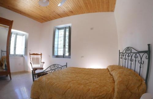 Locri House | La Casa del Miele di Borgo Carbone