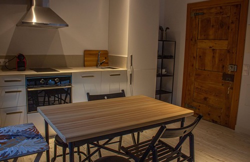 Balaguer Apartment | La Casa Del Miracle. 1 bedroom penthouse.
