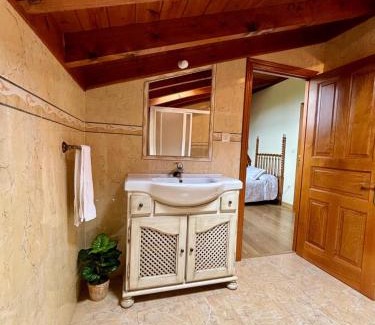 Puente Nuevo House | La Casa Grande de Cabrales II