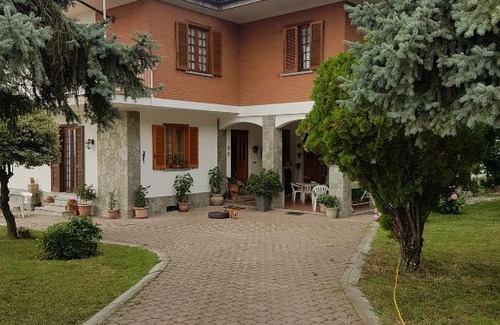 Calosso Bed & Breakfast | La casa nel verde