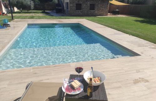 Almorox Villa | La Casa OM