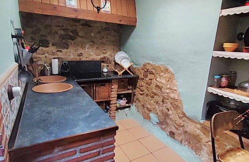 El Colmenar Cottage | La Casita - Charme authentique avec piscine partagée à Benarrabá, Espagne