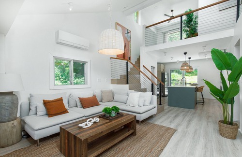 Saugerties House | La Casita: Modern Saugerties Getaway