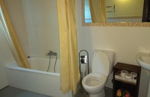 Modubar de San Cibrian House | La Cerca de Doña Jimena