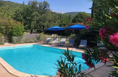 Riols Bed & Breakfast | La Cerisaie - Chambres d'hôtes & gites