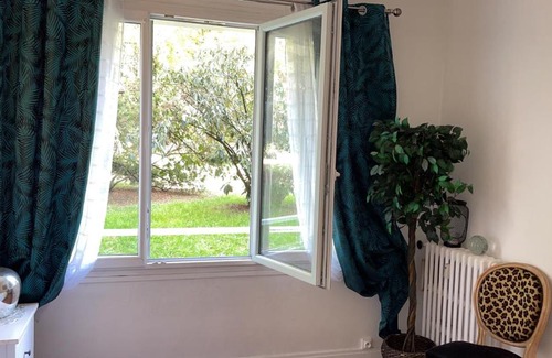 Chatou Bed & Breakfast | La chambre de Lou