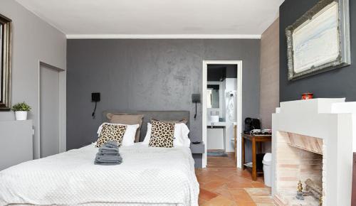 Caucalieres House | La Chapelle aux Acacias
