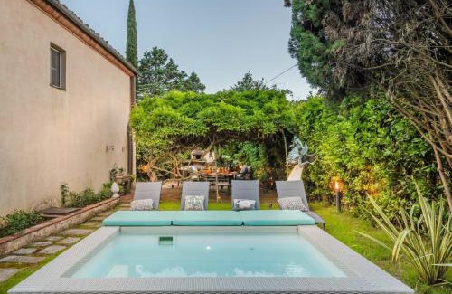 Lucca Villa | La Chiesetta a charming Church converted into Farmhouse with Pool