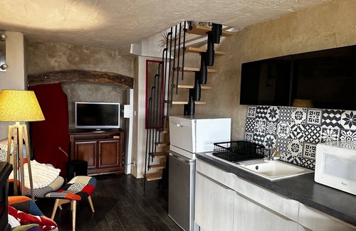 Chalencon House | La Cigale Ardéchoise - A cosy cocoon for two, overlooking the Eyrieux valley