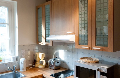 Blere Cottage | "La Closerie" at Château de Fontenay, 17-hectare park with swimming pool and tennis court.